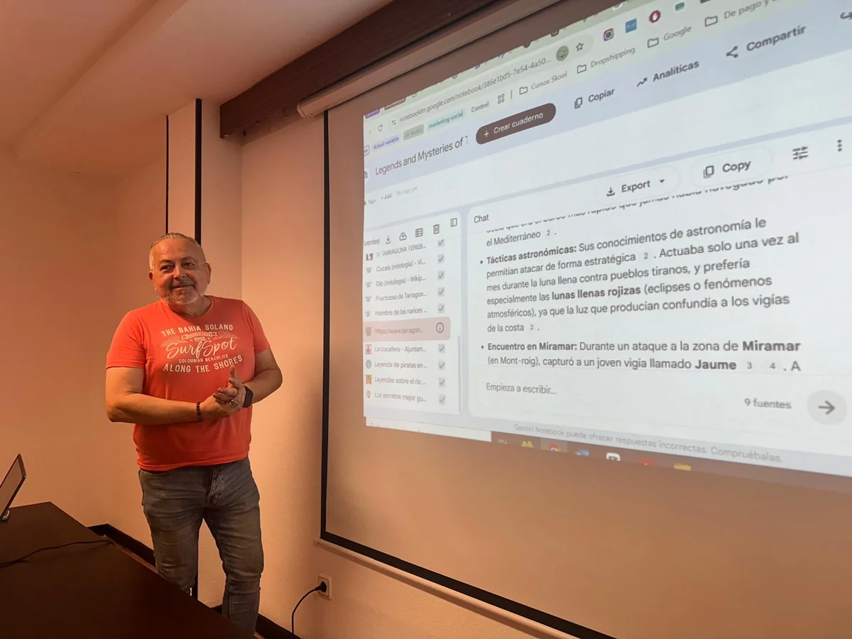 Julián Parra impartiendo formación práctica en Associació Logos